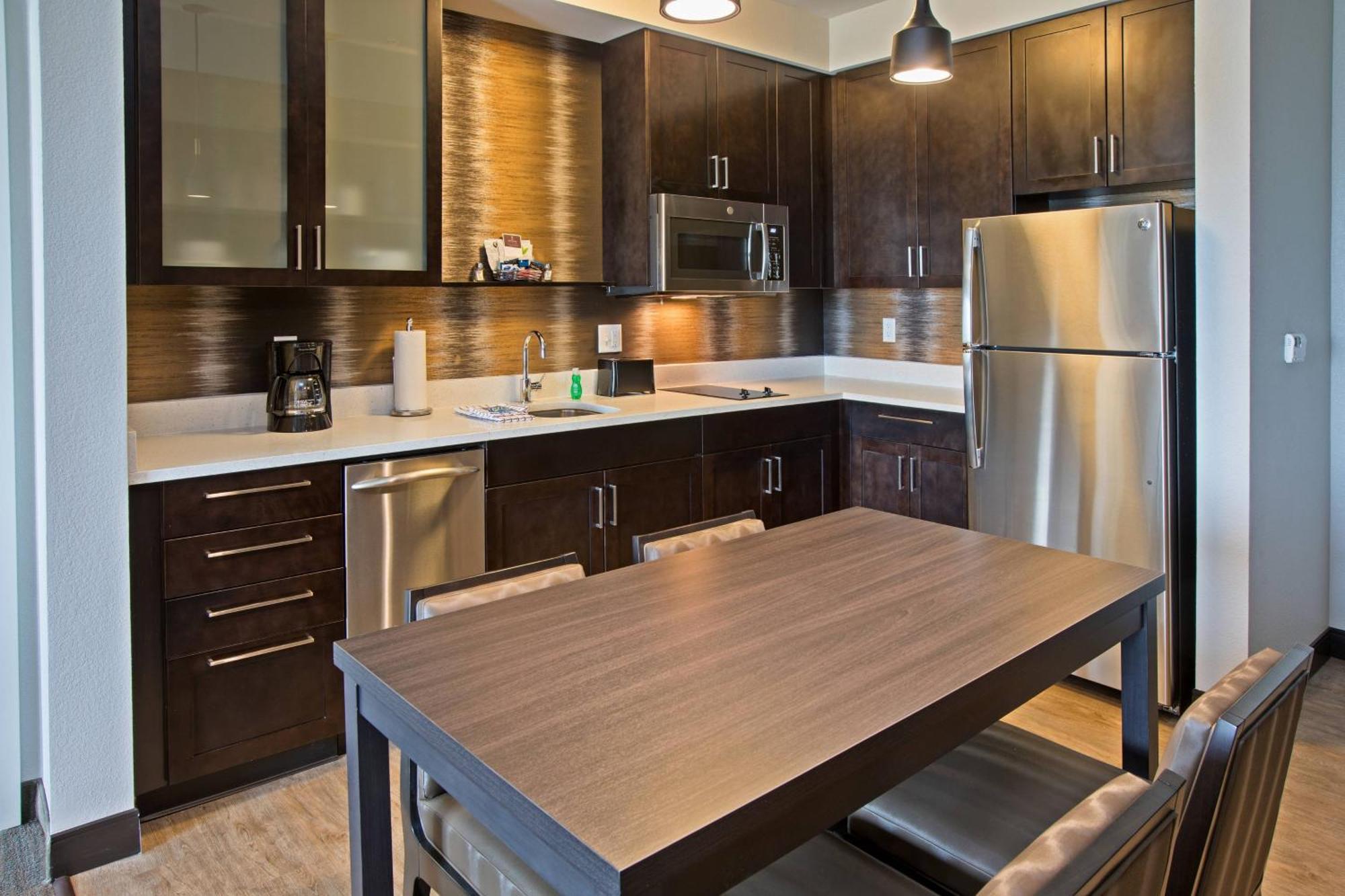 By Marriott East/oxmoor 3* Louisville
