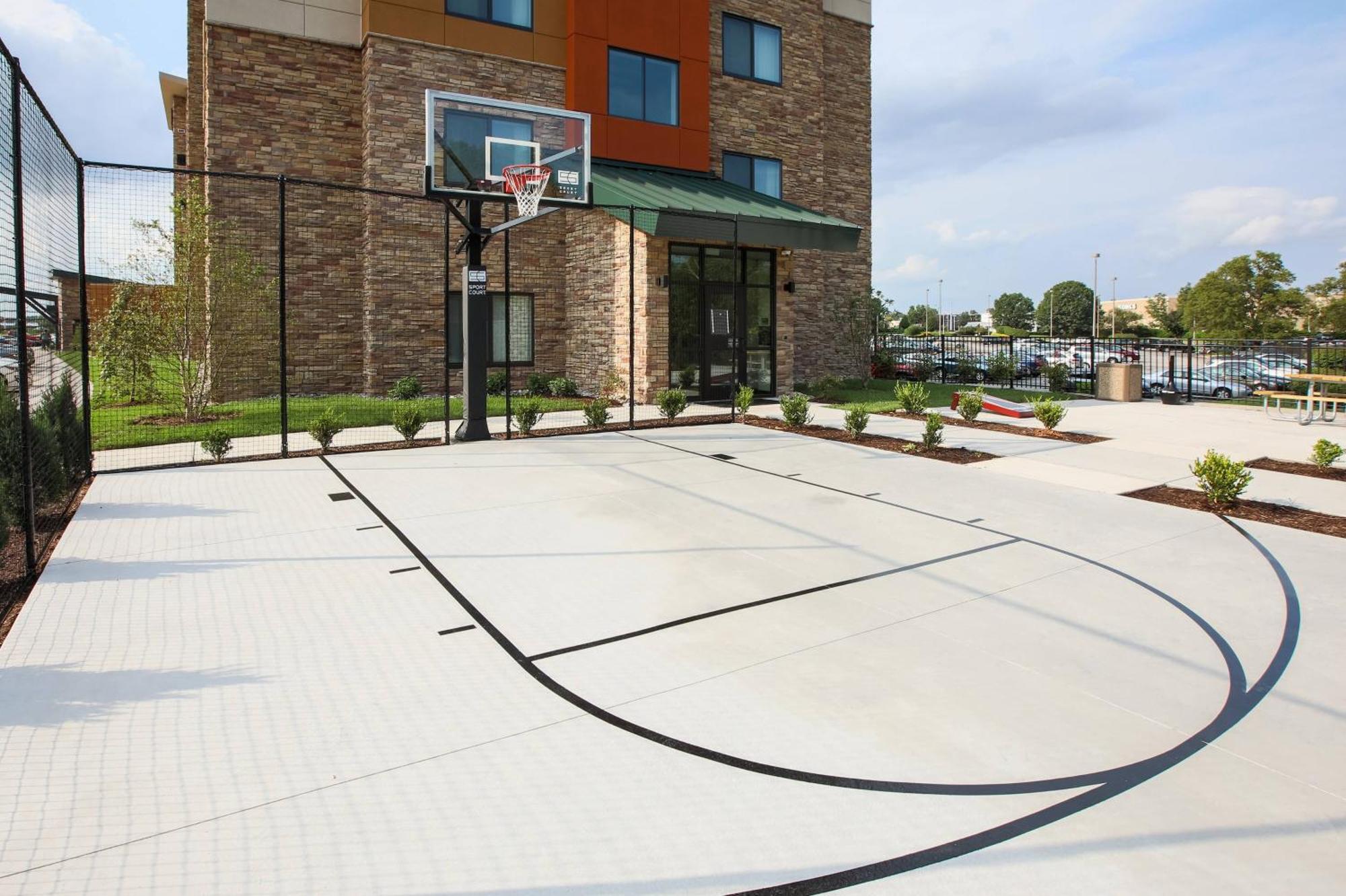 By Marriott East/oxmoor Hotel