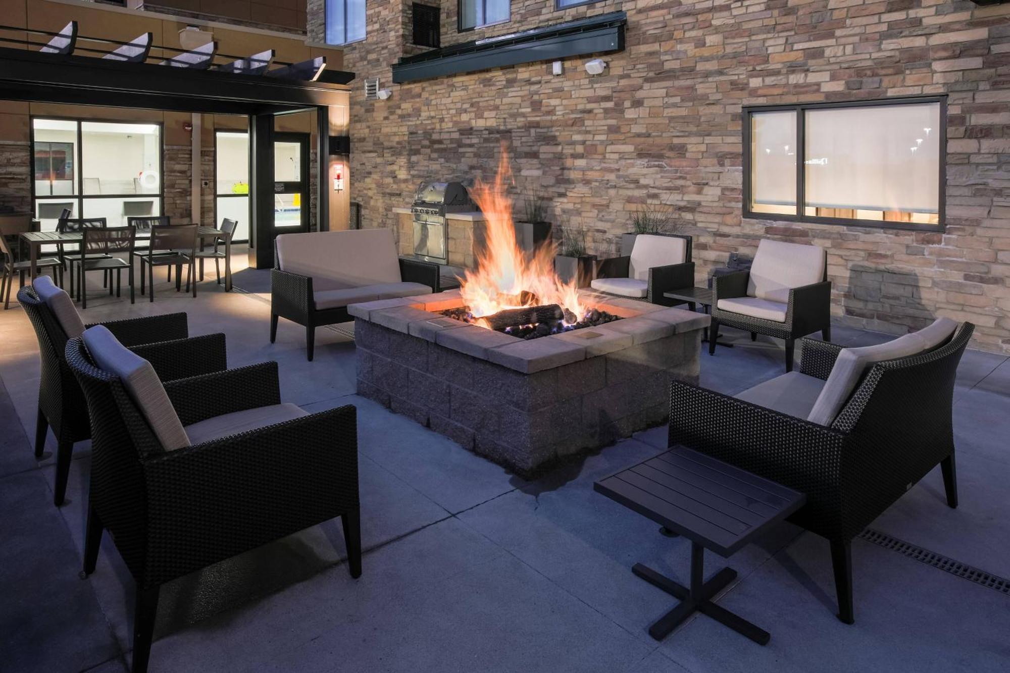 Hotel By Marriott East/oxmoor