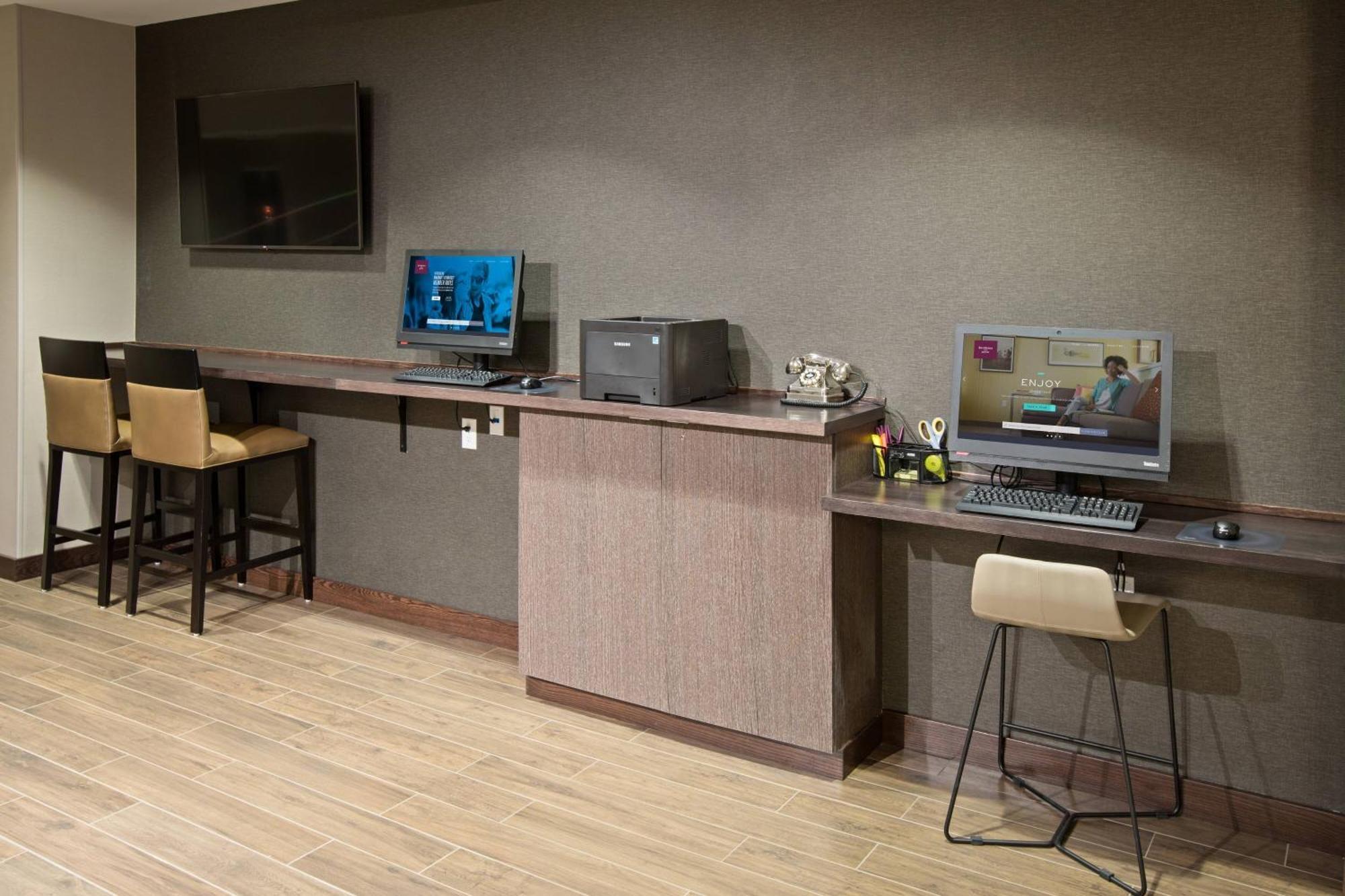 Hotel By Marriott East/oxmoor